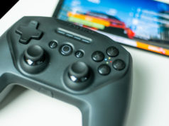 Hyvä peliohjain mobiilipeleihin? Laitearvostelussa Steelseries Stratus Duo