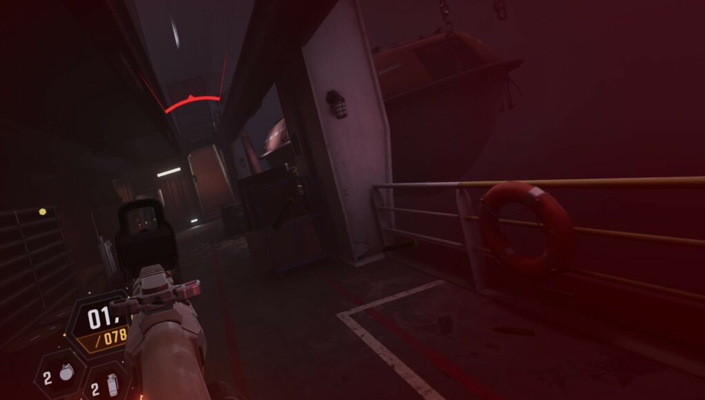 Silmistä kuvattu näkymä. jossa tumma käytävä.