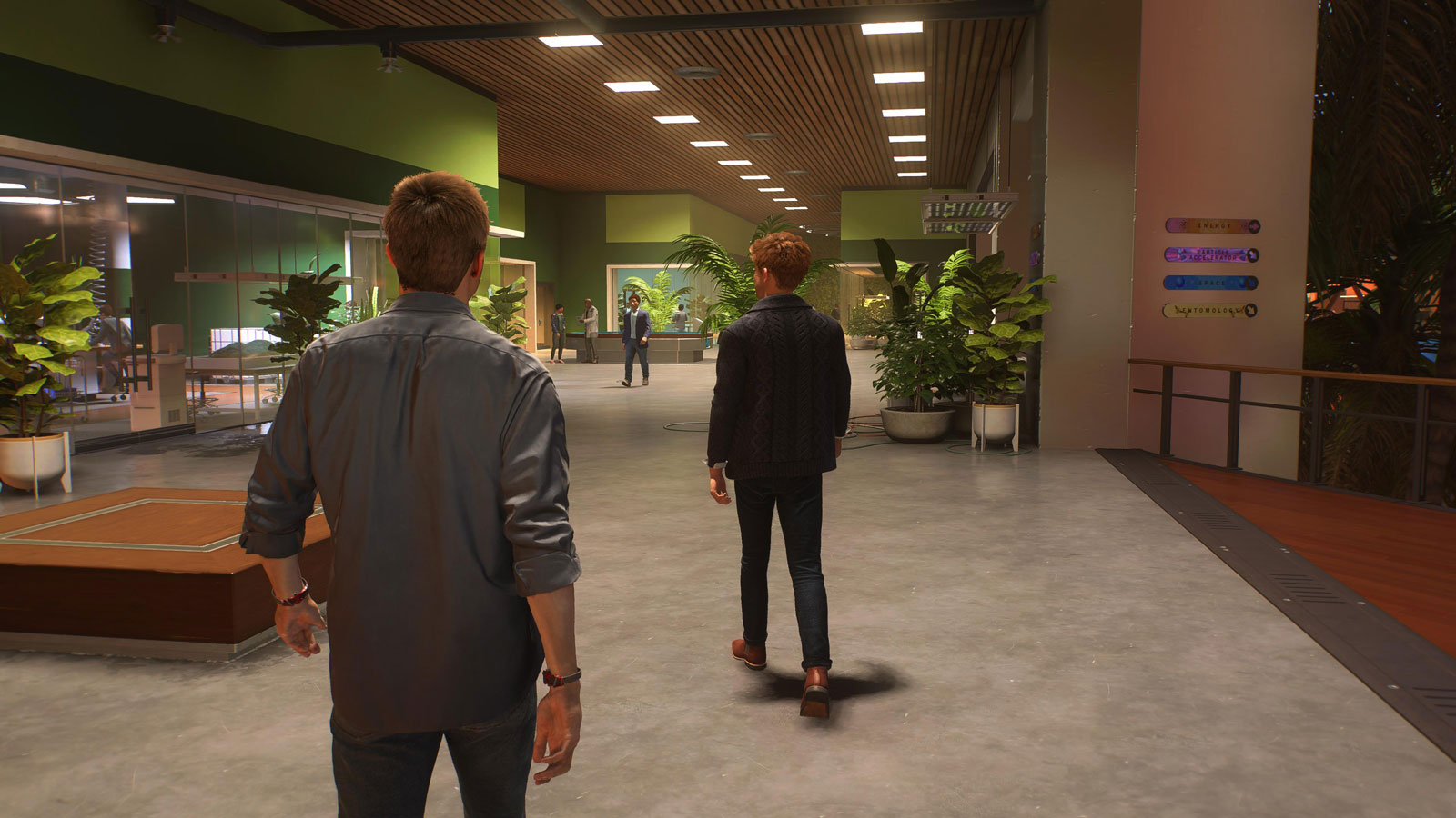 Peter Parker kävelee startup-firmassa.