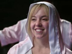 Sydney Sweeneyn tähdittämä väkivaltainen draamaelokuva sai suoratoistojulkaisupäivänsä Lähikuva hymyilevästä vaaleatukkaisesta naisesta, jolla on yllään nyrkkeilijän valko-vaaleanpunainen huppari huppu nostettuna. Hän seisoo nyrkkeilykehässä, ja taustalla näkyy epätarkkana toinen hahmo pitämässä kehän köysiä auki.