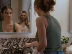 Sydney Sweeneyn tähdittämä NSFW-jatko-osa sai ensimmäisen teaser-julisteensa Kohtaus elokuvasta, jossa vihreään toppiin pukeutunut nainen pyyhkii kylpyhuoneen marmoritasoa. Hän katsoo peiliin, jonka heijastuksessa näkyy hänen takanaan seisova toinen, vaaleatukkainen nainen, jolla on yllään valkoinen neuletakki. Tunnelma on jännittynyt ja molempien ilmeet ovat vakavat.