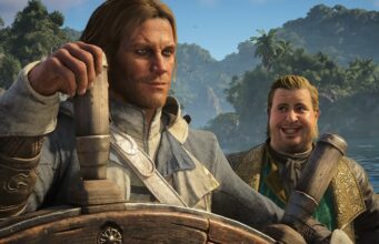 Miksi tulevasta Assassin’s Creed Black Flag Resynced -pelistä puuttuu 1/4 alkuperäisestä tarinasta? Lähikuva videopelikohtauksesta, jossa kaksi miestä on laivan ruorissa aurinkoisena päivänä. Vasemmalla etualalla oleva pitkähiuksinen ja parrakas mies pitelee kiinni puisesta ruoripyörästä itsevarmalla ilmeellä. Hänen oikeassa silmässään näkyy arpi. Oikealla taustalla näkyy toinen, tukevampi mies, joka hymyilee leveästi. Taustalla on trooppinen, vehreä saari palmuineen ja kirkasvetinen meri sinisen taivaan alla.