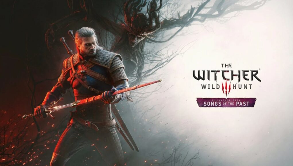 the-witcher-3-songs-ofthe-past Pelin julistetyylinen mainoskuva, jossa vasemmalla puolella näkyy The Witcher -pelisarjan päähenkilö Geralt Rivialainen valmiina taisteluun. Geraltilla on yllään haarniska, kaksi miekkaa selässään ja hän pitelee kädessään miekkaa, jonka terä heijastaa punaista hehkua. Hänen takanaan varjoista kohoaa pelottava, puumainen Leshen-hirviö, jonka oksaiset sarvet ja kynnet kurottavat eteenpäin. Kuvan oikea puoli taustasta on sumuisen vaalea, ja siihen on sijoitettu pelin logo "THE WITCHER WILD HUNT". Logon alapuolella on violetti banneri, jossa lukee teksti "EXPANSION PACK – SONGS OF THE PAST".